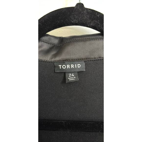 Torrid Tuxedo Dress Womens Size 24 Black Skater Satin Lapel Wrap Belt Mini - Picture 4 of 6